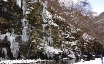 三十槌の氷柱
